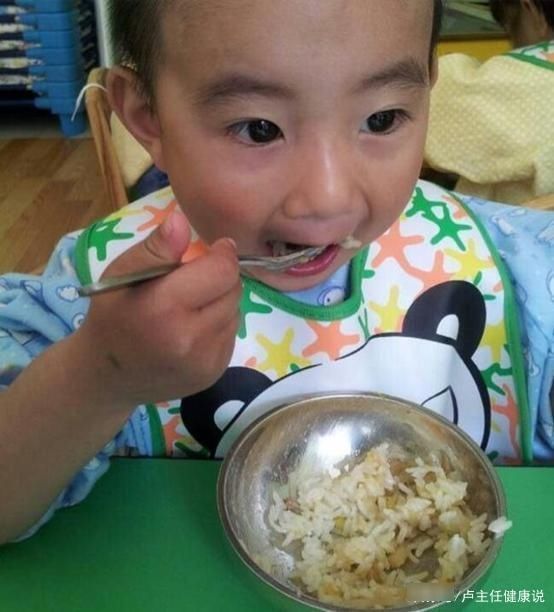 小水|3种食物吃一次10天不消化，很多父母不知道，医生：无知太坑娃