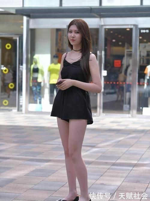 大长腿 长腿配短裙,是天生的一对,姑娘们的最爱