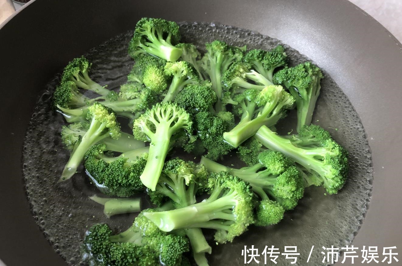 叶酸|“天然叶酸”终被找到,女人隔三差五吃一次,气血充足气色好