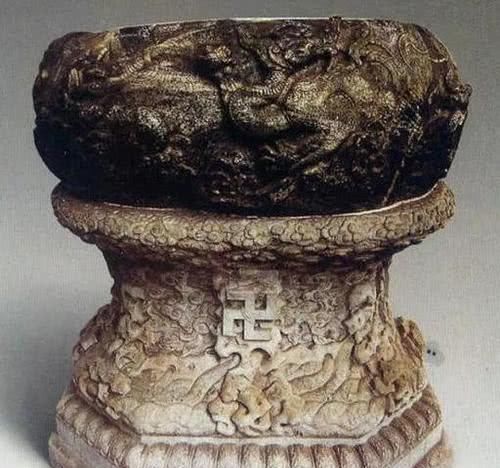  制成|最憋屈的国宝用7000斤名玉制成，却被当成咸菜缸装了300年咸菜