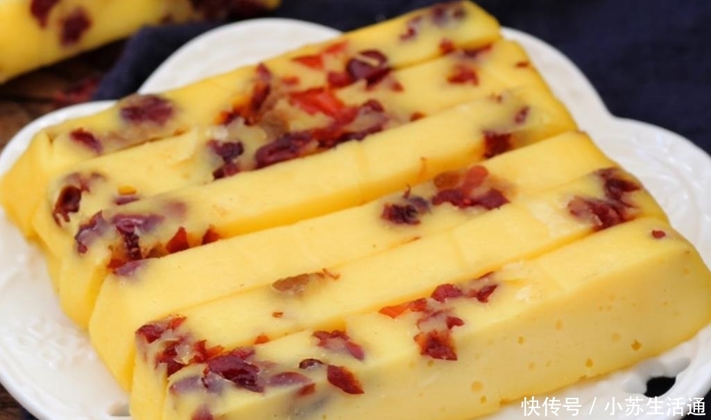 1瓶酸奶,1把蔓越莓,做成酸奶糕,不用打发不用烤,好吃不上火