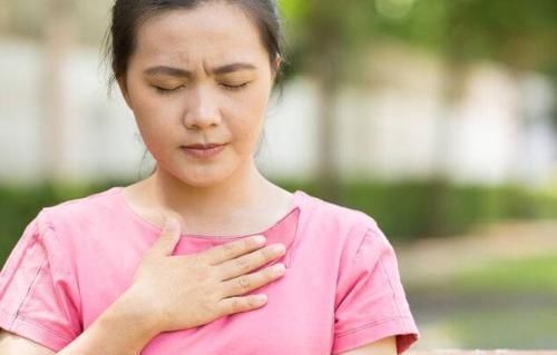 异物感|食道癌早期的四个特征,需留意!早发现早治疗,或能躲过一劫