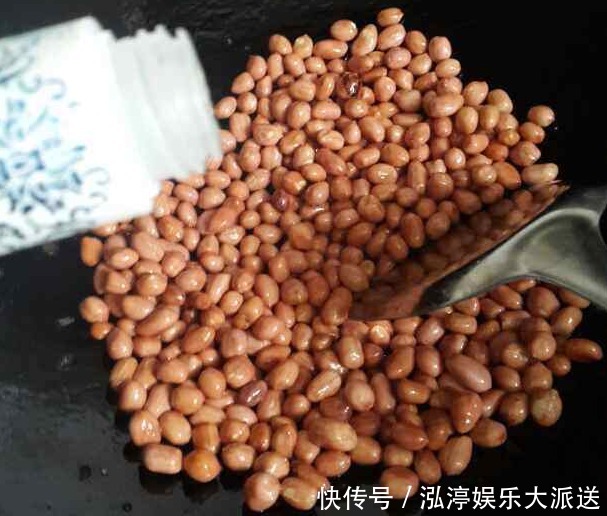 朋友|炒花生米,第一步先倒油是错的,多做1步,花生米更酥脆、不回潮
