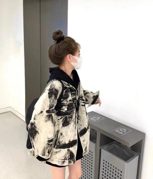 衬衫|入秋后不建议单穿裙子了，可以试试这3种穿法，时髦好看又高级
