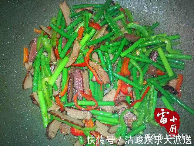 过年不吃这菜太可惜,简单炒炒满屋飘香,下饭根本没话说!