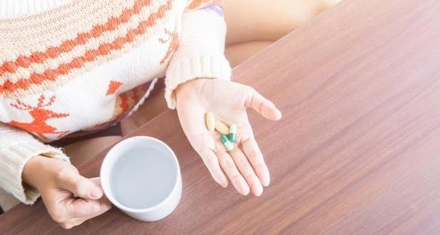 夫妻生活|妇女不想“卵巢早衰”,避免3件事,常做2件事,改善体质,显年轻