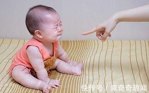 晚睡|难怪孩子爱晚睡,爸妈能共同陪着做3件事,孩子到点乖乖去睡觉!