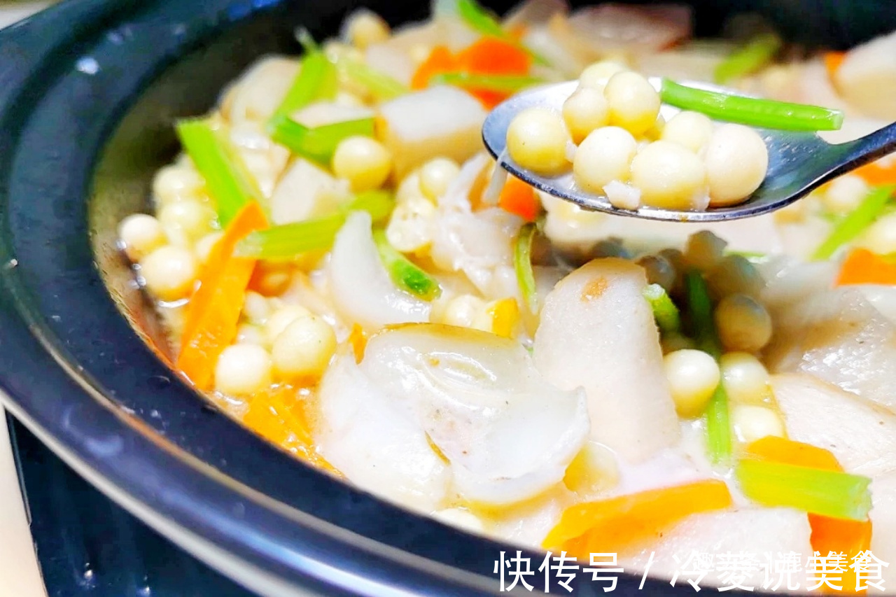 西芹|秋季干燥,建议多吃“白色食物”,润肺降燥营养高,味道特鲜甜!