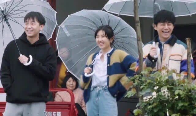 节目组 张艺兴成了《向往的生活》里最惨的常驻嘉宾?