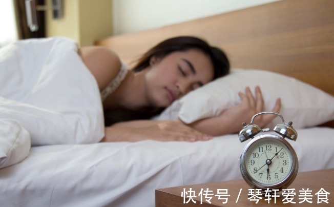 睡眠时间|晚上睡多久,决定你能活多久!你的年龄该睡多长时间?1分钟了解