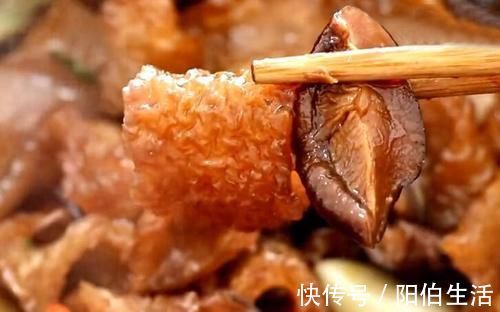 冬天,宁可不吃猪肉,也要吃它,锅中一焖鲜嫩筋道Q弹,比吃肉香