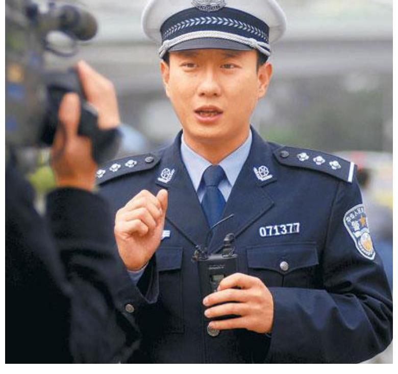 朱子语类|喜剧的内核是悲剧？曾在节目中让人大笑谭警官，为何自己抑郁了
