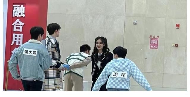 《奔跑吧》收官期录制,秦霄贤的回归已够惊喜,谁知还迎来他们仨