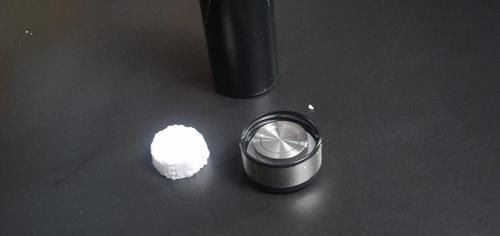 家里有保温杯的要留意, 我也是刚知道, 看完抓紧告诉家里人还不迟