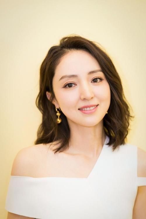 马尾辫|若你才四十岁,这些“老阿姨发型”建议别留,显老难看还特土