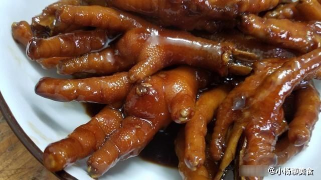 卤凤爪|一个鸡爪新吃法，不放一滴水，香气四溢，一次2斤都不够吃