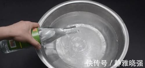 拖鞋穿久了污垢不好洗？一个简单的方法，洗完的拖鞋立马焕然一新