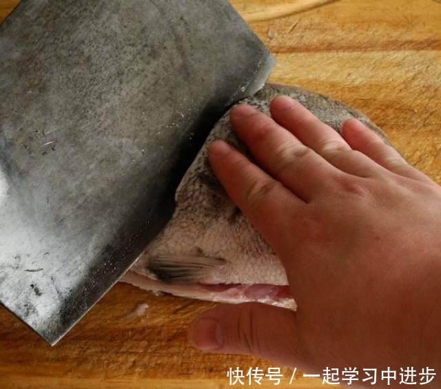 手把手教你做红烧包公鱼,一学就会,做一遍就成功!