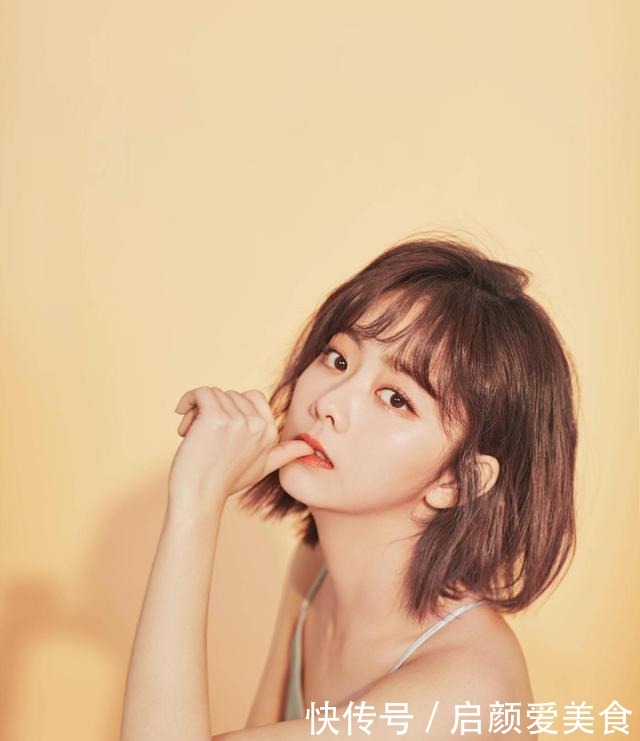 发型师透漏：女生这4种发型留久了，发际线会很快上移，赶紧换了