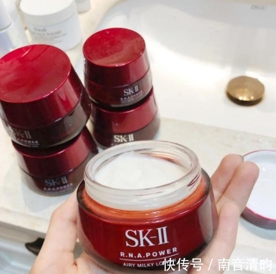 保湿|美白补水保湿面霜推荐:深层滋养皮肤,让肌肤长时间维持水润状态