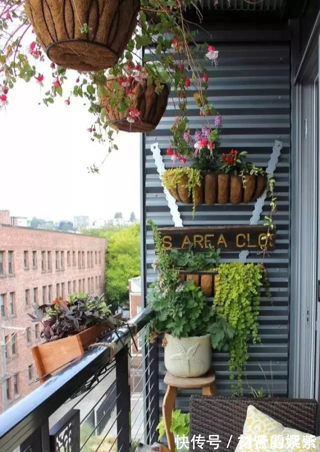 这才是我想要的阳台!种满花,有一个小憩的地方