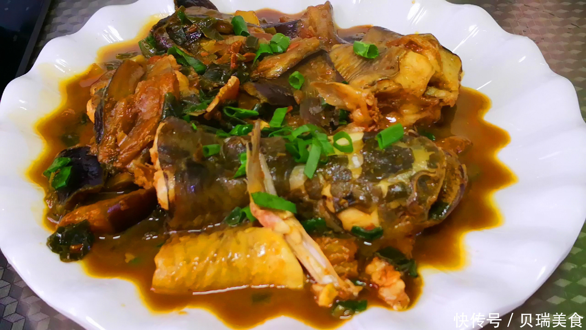 味道|鲶鱼好吃有诀窍,做好关键2步,鲶鱼土腥味全无,味道特别鲜美