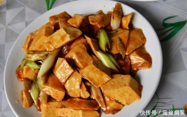 豆腐这么烧,连汤汁下饭吃,实在太美味,一盘完全不够吃!