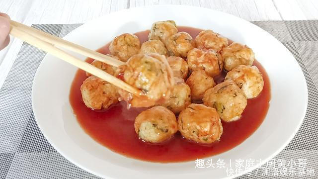淀粉|做萝卜丸子时,加淀粉就错大了,大厨教你正确做法,味道格外香