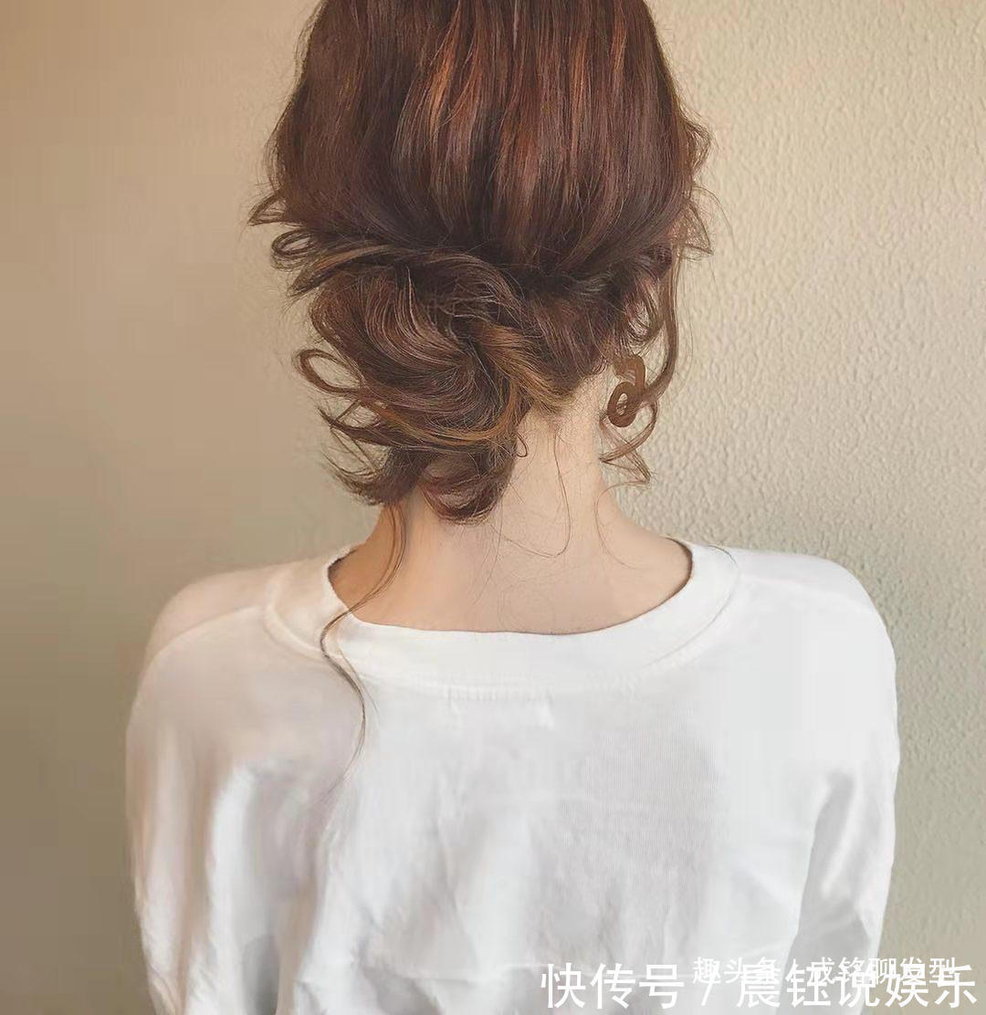 编发 简单随性的编扎造型,巧妙组合随心搭配,让你天天换发型