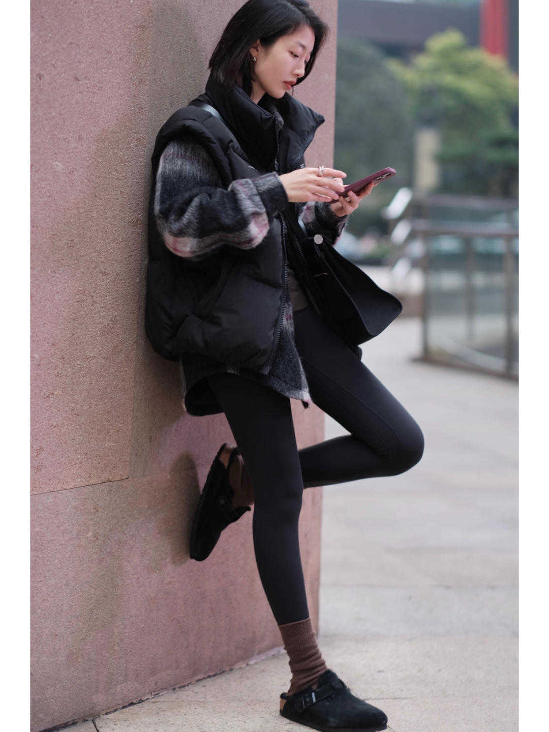 卫衣 收起你的呢大衣吧!秋冬“羽绒马甲”火了,保暖时髦还很酷!