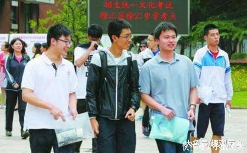 高考749分的“传奇学霸”，清华毕业后拒绝出国，如今过的如何