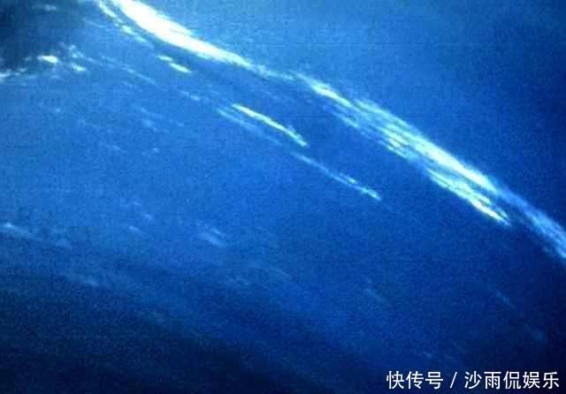海王星究竟有多庞大?一个坑都比地球大,风速=地球台风100级