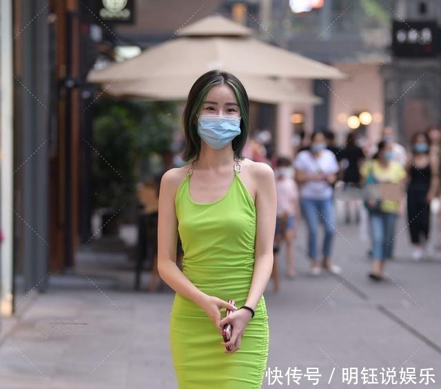 穿裙子要选对配色,才能放大自身优势,提升外在美