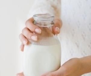 母乳喂养|坐月子哪些食物产妇要忌口,再馋嘴也要管好嘴?不然影响恢复?