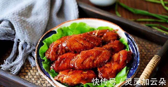 尝尝这道菜，能使你胃口大开，食指大动！