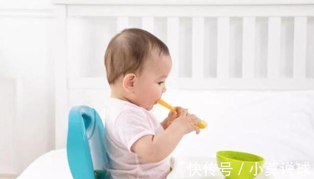 宝宝|娃多大可以吃大人饭菜,1岁还是2岁,宝宝这样吃或许更健康