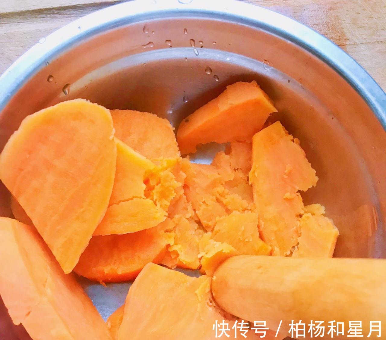 下饭|韭菜和豆干是一对,简单下锅一炒,鲜美开胃更下饭一盘不过5块钱!