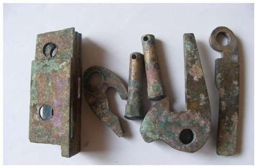 穿越|为何王莽被质疑是穿越者史学家你看他妻子平时穿的啥,就懂了