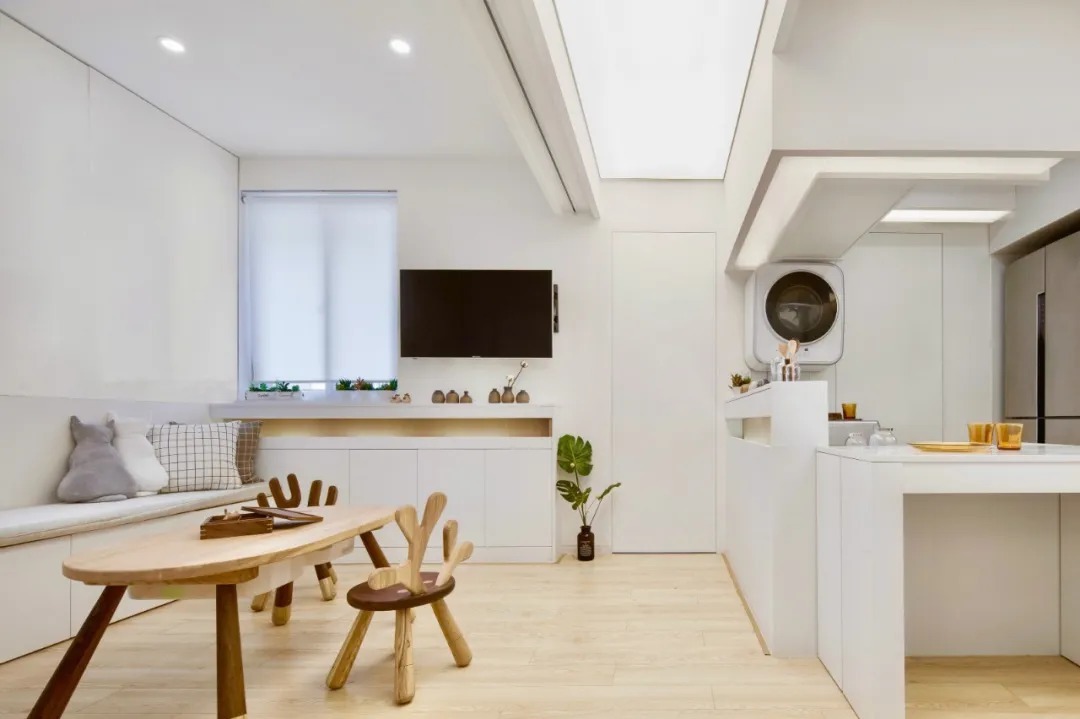 电动床|60㎡简约风小户型，客厅藏张床打开秒变3居室，太机智了！