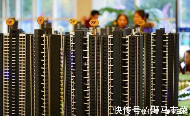 存款|手里有100万,是选择全款买套房,还是贷款买市中心200万的房子