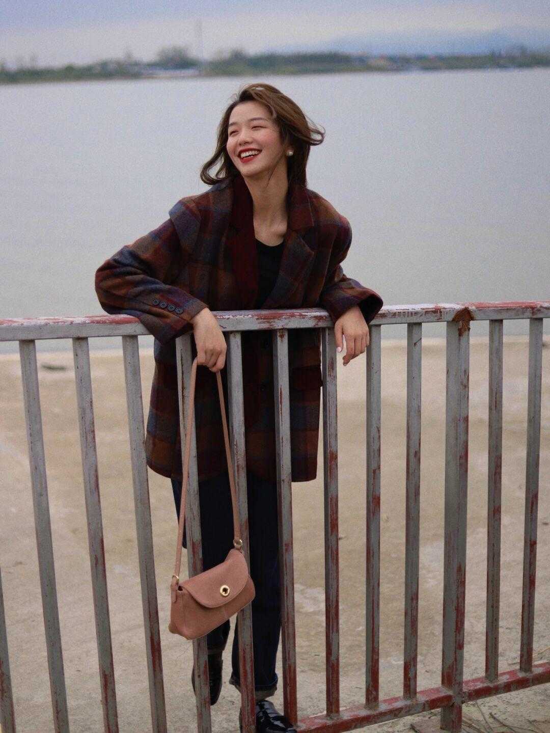 牛仔裤|格纹西装才是今年最in单品,配牛仔裤、半身裙都时髦,百搭又洋气