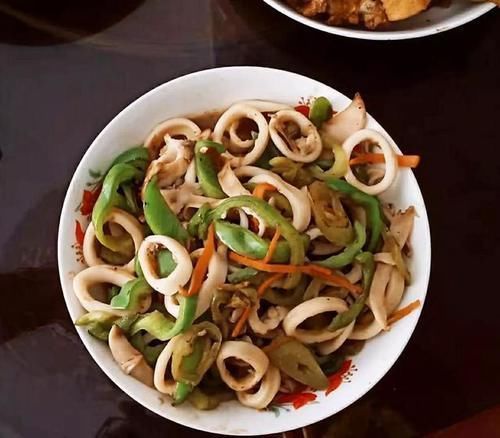 丈母娘家|初三“回门”，小舅子媳妇做了14道菜，媳妇都是现成的没炒啥