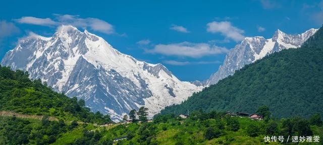 川西3日游｜赏雪山花海、瞰红石奇观、泡天然温泉…一路风光美绝