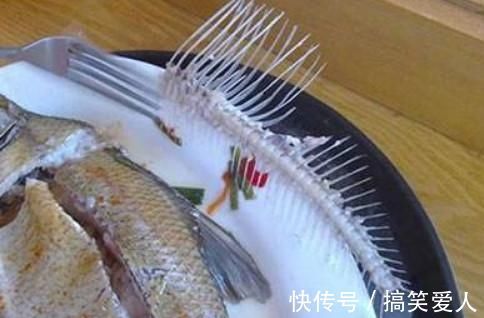 办法|鱼刺卡住喉咙时,别再吃馒头“强吞”了,这3种办法管用还安全