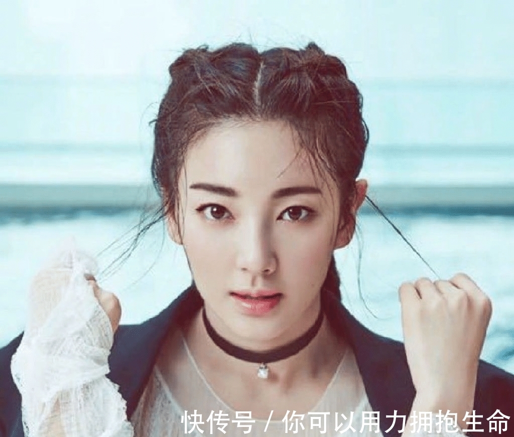 女人|女人40岁后,再懒也别披头散发,试试以下3款发型,时髦又很减龄