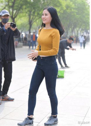时尚百搭的牛仔裤，穿出自己的风格美，想低调都难