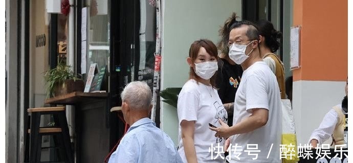 王菀之重返TVB，奉旨和鄭裕玲主持新綜藝，開工前盡享二人世界