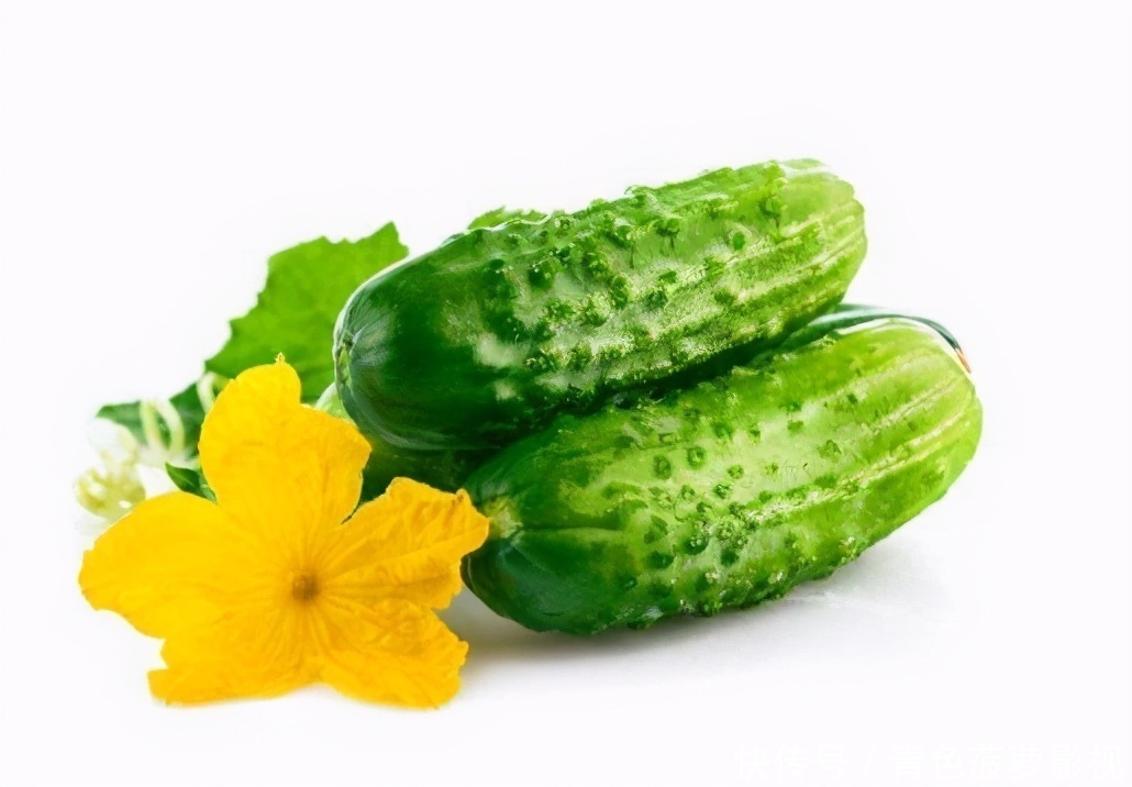 女性担心老太快，多吃3种食物，美容养颜，提高身体免疫力