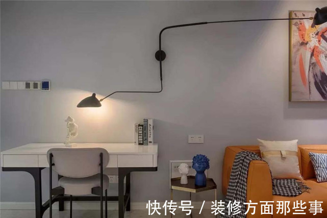 客厅|116平简约北欧风三居室,亮橙色沙发给客厅增添了活力感