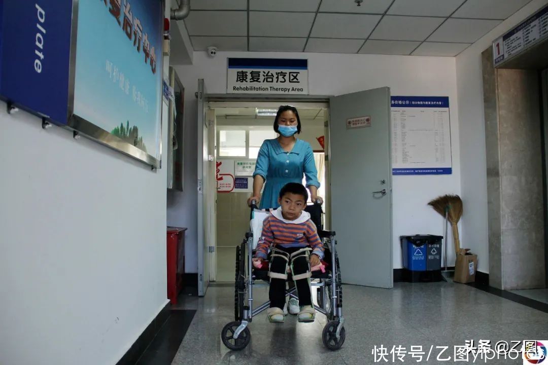 治疗|漂亮妈妈怀孕7个月乘坐公交，路上颠簸引发悲剧：幸福被我毁了